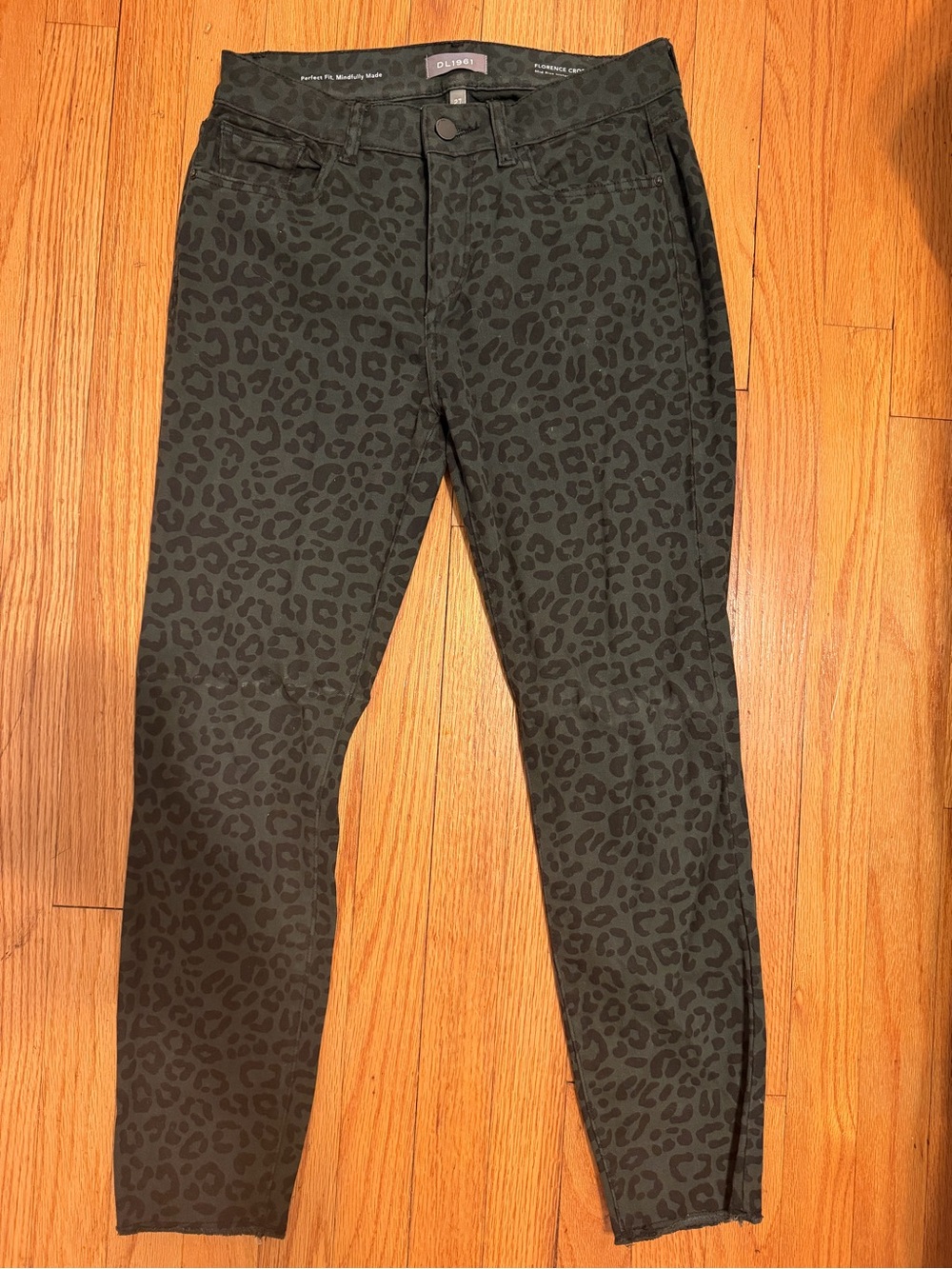 DL1961 women’s Olive Green Leopard Print Slim Chinos